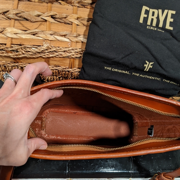 🤎SOLD🤎Frye Melissa Artisan small Hobo, Cognac - Picture 8 of 11